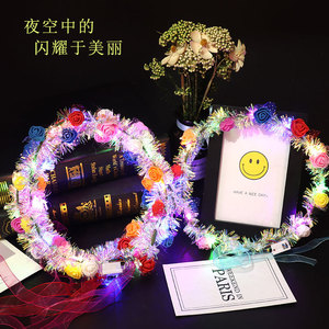 Corona de Flores Luminosa con Luces LED, Material de Espuma, Decoración para Fiestas y Celebraciones - Product Image 1
