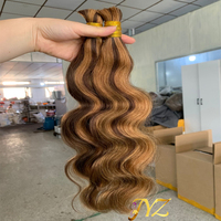 Fournisseur en gros d'extensions de cheveux humains indiens bouclés Pixie sans nœuds ni trame, style bohème, en vrac, pour tressage