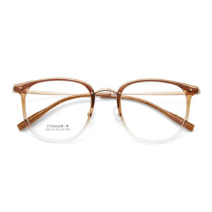 Monturas de Gafas Rectangulares Danyang M6174 con Lentes Acrílicas, Patillas de Titanio IP, Ligeras, Unisex, Montura Completa - Product Image 1