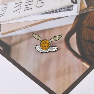 Golden snitch เข็มกลัดติดปกเสื้อแบบปรับแต่งโลโก้ได้ตามต้องการ - Product Image 6