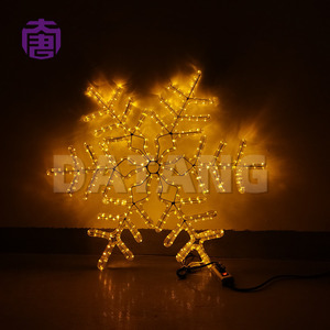 Guirnalda de Luces LED Personalizada IP65 con Diseño de Copos de Nieve, Decoración para Interiores/Exteriores, Aplicaciones de Iluminación para Navidad, Diwali y Fiestas, Certificación CE y RoHS - Product Image 5