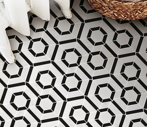 <span class=keywords><strong>Mosaico</strong></span> in Pietra Naturale Esagonale con Motivo Floreale e Accenti in Pietra Nera, Stile Carrara Bianco Italiano - Product Image 2