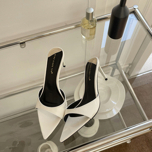 Sandales à talons hauts rouges à fentes, style simple, nouvelle collection été 2025 pour femmes, sandales à talons aiguilles pointues et tendance - Product Image 6