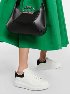 Zapatos Blancos Extra Grandes para Mujer, Zapatillas de Plataforma de Cuero Alexander, Zapatos de Skate Casuales Unisex de Alta Calidad - Product Image 4