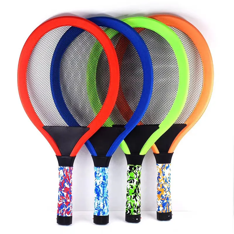 Çocuklar için toptan gece açık oyuncak çocuk oyuncakları tenis raketi Badminton raketi top seti ile Led ışık