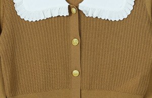 Pull cardigan à manches longues en maille côtelée élégante de luxe pour femmes, personnalisé OEM et ODM 2024, col <span class=keywords><strong>Peter</strong></span> Pan, boutons métalliques cool, bord festonné - Product Image 4