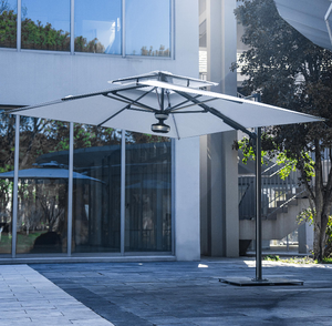 Parasol de terrasse solaire à LED avec ventilateur, parasol d'extérieur avec mécanisme d'inclinaison pour hôtel, jardin, parasol cantilever déporté - Product Image 1