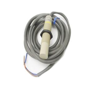 E2K-X8MY1 100-240VAC NSMP แผงควบคุมการตั้งโปรแกรม PLC โดยเฉพาะระบบอัตโนมัติสำหรับงานอุตสาหกรรม - Product Image 1