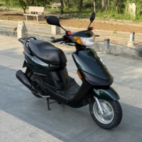Scooter à essence d'occasion Yamaha JOG 100cc, cyclomoteur classique 2 temps pour trajets quotidiens à vendre