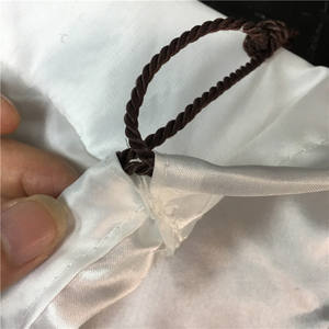 Роскошный большой многоразовый дорожный мешок-пыльник из гладкого атласа на шнурке для хранения белья и одежды - Product Image 5