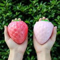 Jouet Squishy Fraise Changeant de Couleur en TPR, Gelée Douce Anti-Stress Sensoriel, Décompression, Faible MOQ, Vente en Gros, Personnalisable