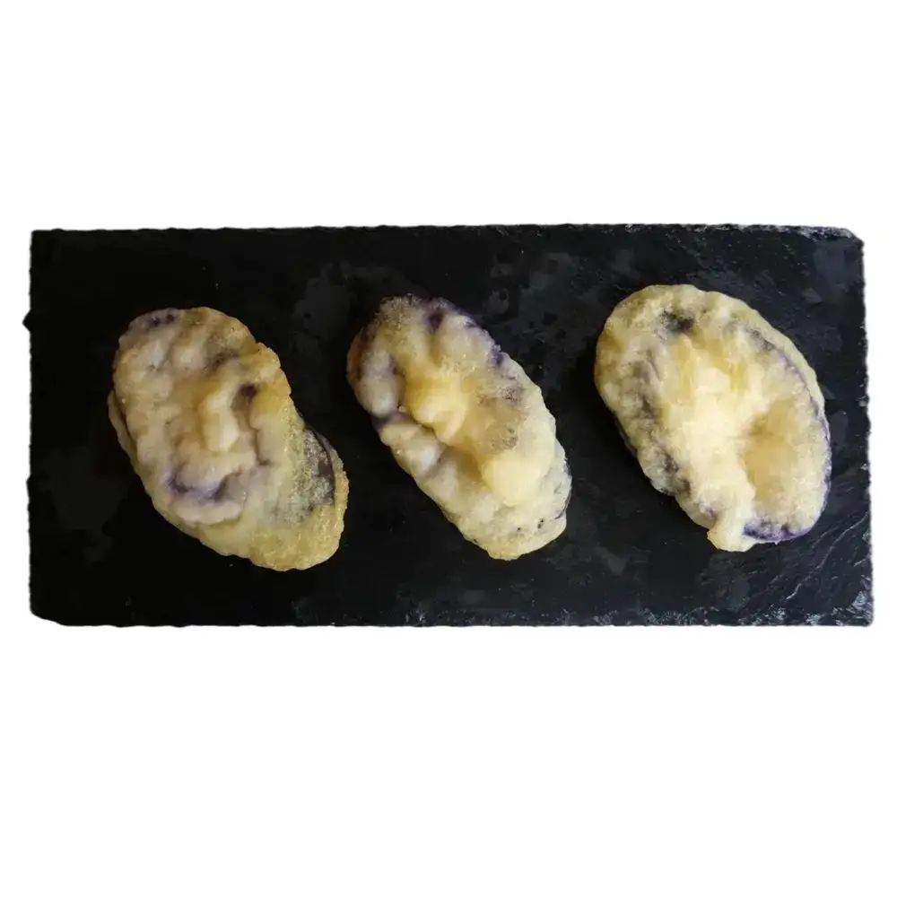 Köstliche gebratene gefrorene Waffel Gebäck Aubergine Tempura Speisen