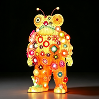 Bunte Cartoon-Monster-Landschaftslaternen für Halloween-Events und Partydekoration.