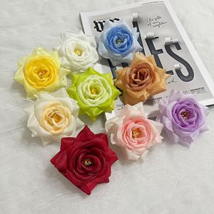 Roses artificielles QiYing Victory en soie, design réaliste à trois têtes, pour mariages, centres commerciaux, style moderne et minimaliste - Product Image 1