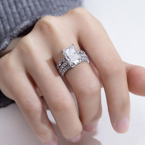 แหวนเพชรทรงเรเดียนท์ 14K รุ่น MSR-2042 ของ Messi Jewelry สำหรับผู้หญิง - Product Image 6