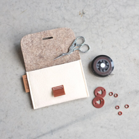 Mini trousse de couture en feutre PU, pochette faite à la main pour aiguilles et fils, sac de rangement simple pour outils de broderie