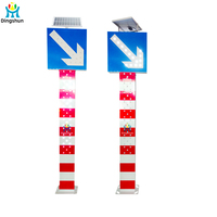 Panneau de signalisation routière solaire LED en acier galvanisé écologique avec protection IP53 pour les routes