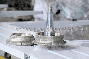 Máquina pulidora de bordes de piedra de automatización STONEPLUS EP1 con <span class=keywords><strong>volante</strong></span> de diamante, broca de enrutador continuo, perfil y biselado T - Product Image 2