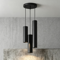 Elegante Lámpara Colgante LED Cilíndrica Negra de 3 Luces con Altura Escalonada para Comedor, Isla de Cocina