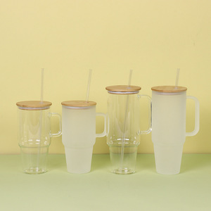 Botella de agua esmerilada transparente con tapa de madera MM con asa y pajita para restaurante sublimación fría grande - Product Image 2