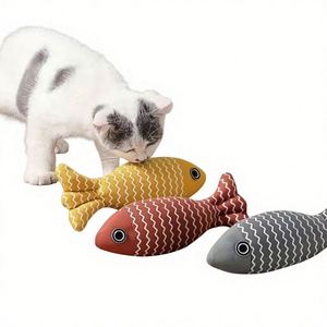 Nouveau jouet interactif en peluche durable pour chat, en lin doux, avec herbe à chat et design imitation poisson, pour chiens et chats, parfum menthe, vente en gros usine - Product Image 1