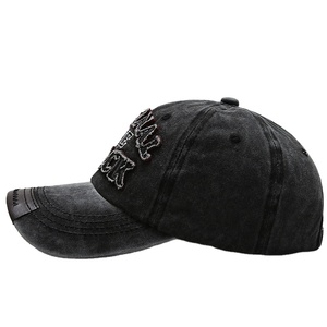 Casquette de baseball en coton style coréen, sportive, à calotte rigide, avec design brodé 3D simple, visière incurvée, motif ours mignon - Product Image 1