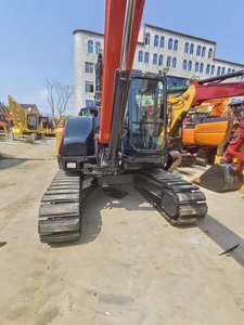Excavatrice sur chenilles Yanmar VIO80 d'origine japonaise, faible nombre d'heures de fonctionnement, mini-excavatrice hydraulique 8 tonnes, à vendre à prix réduit. - Product Image 6