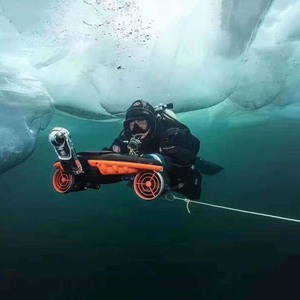 Scooter Subacuático SUBLUE de 550 mm, 24 V, 6 Ah, Batería de Litio, Hélice Subacuática para Buceo - Product Image 1