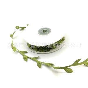 Guirlande décorative de feuilles de saule artificielles, rouleau vert de 10 mètres pour la décoration artisanale DIY - Product Image 5