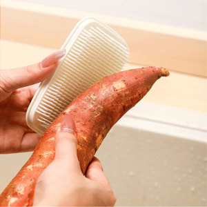 Brosse à fruits et légumes flexible multifonction pour le nettoyage de la cuisine, de l'évier, des planches à découper et des fentes - Product Image 1