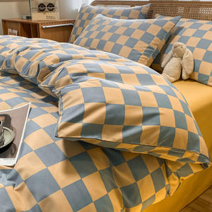 Ensembles <span class=keywords><strong>de</strong></span> <span class=keywords><strong>housse</strong></span> <span class=keywords><strong>de</strong></span> <span class=keywords><strong>couette</strong></span> en coton lavé à l'eau simple pour la peau échiquier quatre pièces Plaid Ins Style drap <span class=keywords><strong>de</strong></span> lit pour dortoir étudiant - Product Image 2