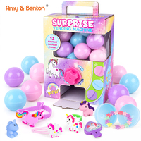 Machine distributrice de capsules surprise, 12 capsules, boîte mystère avec figurines de chevaux, accessoires pour cheveux, cadeau de fête pour filles