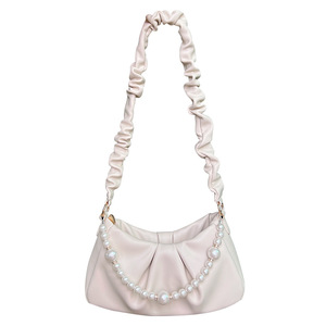 Sac à bandoulière plissé blanc cassé pour femme avec décoration de perles, collection Printemps 2024, sac sous le bras avec fermeture éclair - Product Image 5