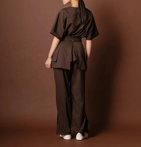 Tenue <span class=keywords><strong>de</strong></span> travail estivale pour femme, manches courtes, couleur marron, pour salon <span class=keywords><strong>de</strong></span> beauté et hôtel, tenue <span class=keywords><strong>de</strong></span> technicienne en pédicure, matière polyester, pour club <span class=keywords><strong>de</strong></span> santé - Product Image 2