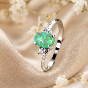 Anello ovale geometrico intarsiato, gioiello da dito semplice e alla moda - Product Image 1