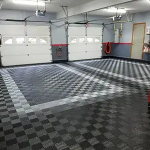 Revêtement de sol de garage de voiture en plastique d'approvisionnement direct du fabricant chinois dans des carreaux de sol modulaires ventilés