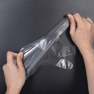 Gants en plastique pliables, de qualité alimentaire, emballés individuellement, jetables, en HDPE, pour le shampoing et les salons de coiffure - Product Image 3