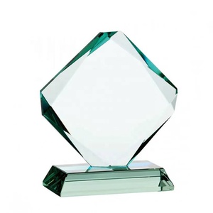 Al por mayor logotipo personalizado palabra grabado 3D en blanco óptico K9 cristal trofeo vidrio Premio placa - Product Image 3