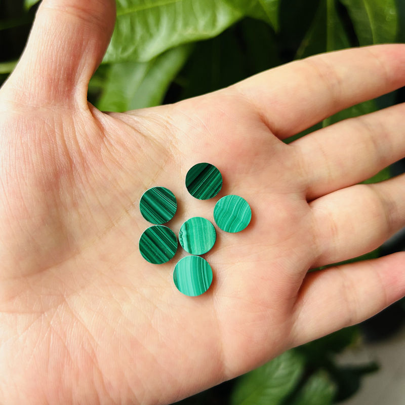 สีเขียว