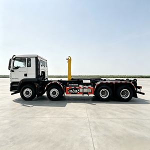 Camión de Basura SINOTRUK SITRAK 8x4 de 12 Ruedas con Gancho de Elevación, Camión de Basura con Brazo de Gancho Desmontable para Contenedores - Product Image 2
