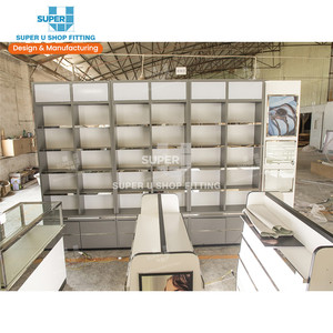 壁掛け香水陳列棚 木製 小売店 インテリア装飾 店舗レイアウト 香水店 陳列棚装飾 - Product Image 1