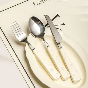 Hàn Quốc dễ thương Novel thép không gỉ cổ điển Flatware Bộ muỗng nĩa Knife thiết lập dao kéo với gốm pho mát xử lý cho nhà hàng