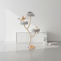 Arbre à chat 3 niveaux de luxe moderne avec plateforme de saut, balles suspendues, poteaux à gratter en sisal et emballage en carton écologique