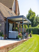 Pergola extérieure en aluminium finition noir mat avec supports en acier galvanisé, pergola de patio stable