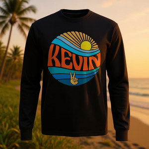 T-shirt a maniche lunghe Kevin, design vintage con tramonto, stile groovy, vestibilità unisex - Product Image 3