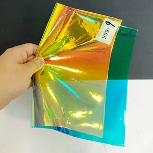 Renk ile 0.3- 0.4mm gökkuşağı pvc Film rulo özel su geçirmez vinil rulo şeffaf plastik holografik temizle vinil rulo