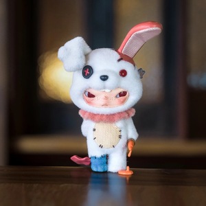 Nouvelle <span class=keywords><strong>figurine</strong></span> Ono Hirono de la série Creepy Funland, lapin maléfique en PVC, thème animal, créative, mignonne, boîte mystère, jouet lumineux, ornement, cadeau - Product Image 5