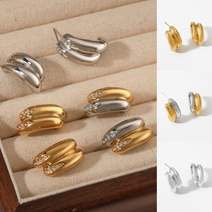 Boucles d'oreilles clous vintage en acier inoxydable plaqué <span class=keywords><strong>or</strong></span> double rangée avec zircon <span class=keywords><strong>blanc</strong></span>, bijoux d'anniversaire pour femme - Product Image 3