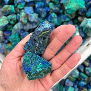 Pietre Grezze Naturali di Piccole Dimensioni all'Ingrosso, Cristalli Curativi, Pietra Grezza di Azurite Blu-Verde in Vendita - Product Image 6