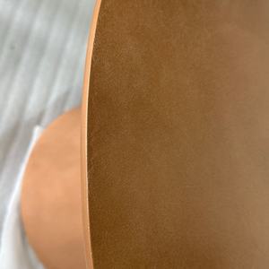 Mesas de Comedor Modernas de Estilo Simple, Redondas, Marrones, con Revestimiento de Hormigón Liso y Marco de Madera para Restaurante - Product Image 4